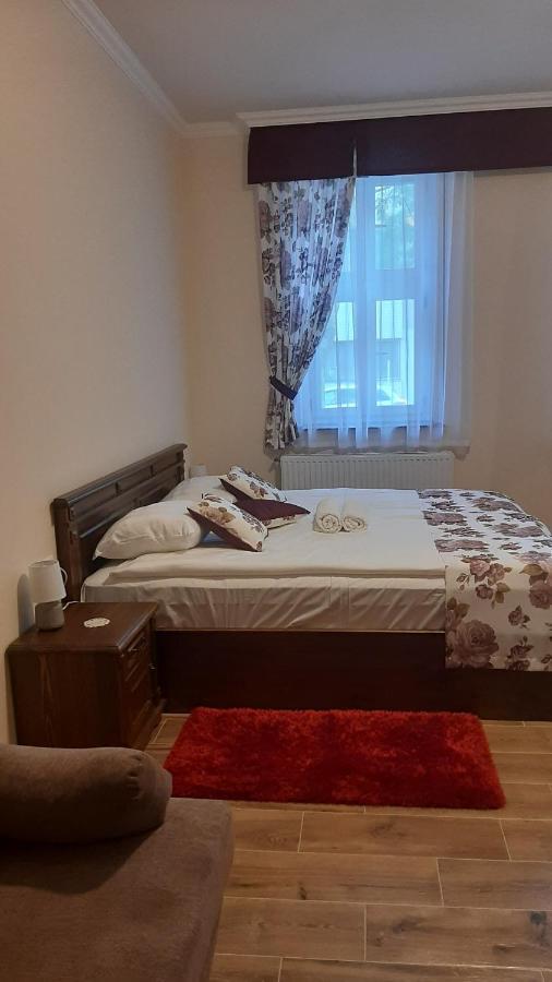 Toscana Apartman Gyula Exterior foto